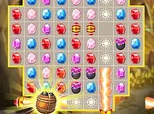Tile Swap: Royal Puzzle